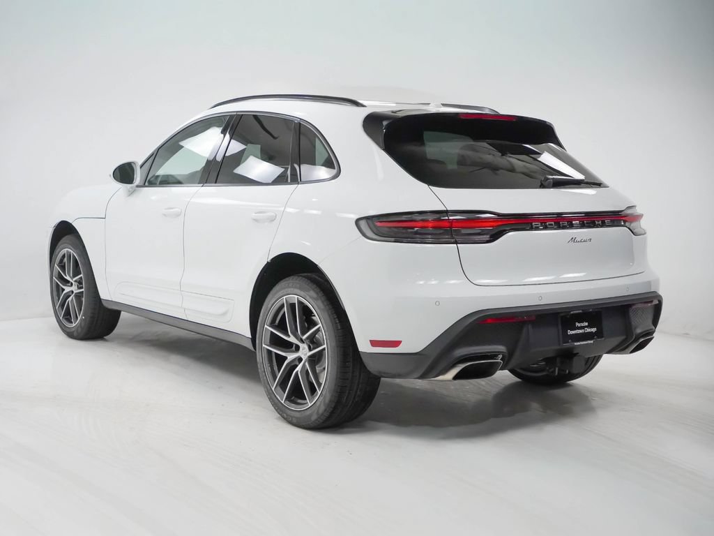 Certified 2026 Porsche Macan AWD/4WD image 3