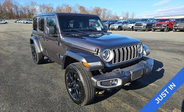 Certified 2025 Jeep Wrangler Unlimited Sahara w/ Safety Group AWD/4WD image 1