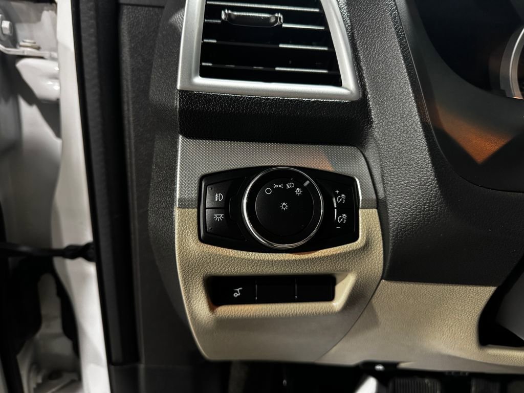 Used 2015 Ford Explorer XLT w/ Equipment Group 202B image 38