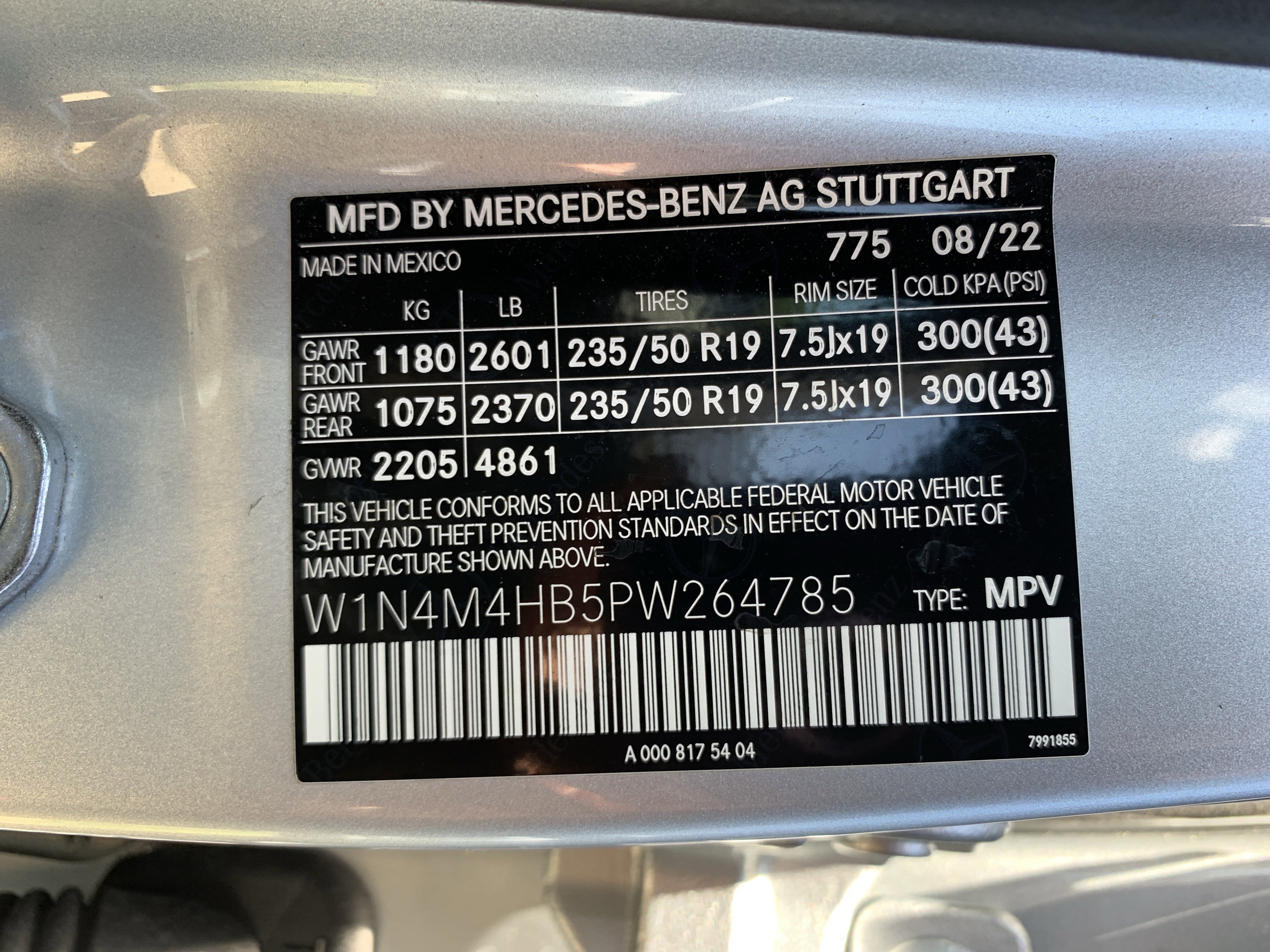 Used 2023 Mercedes-Benz GLB 250 4MATIC image 36