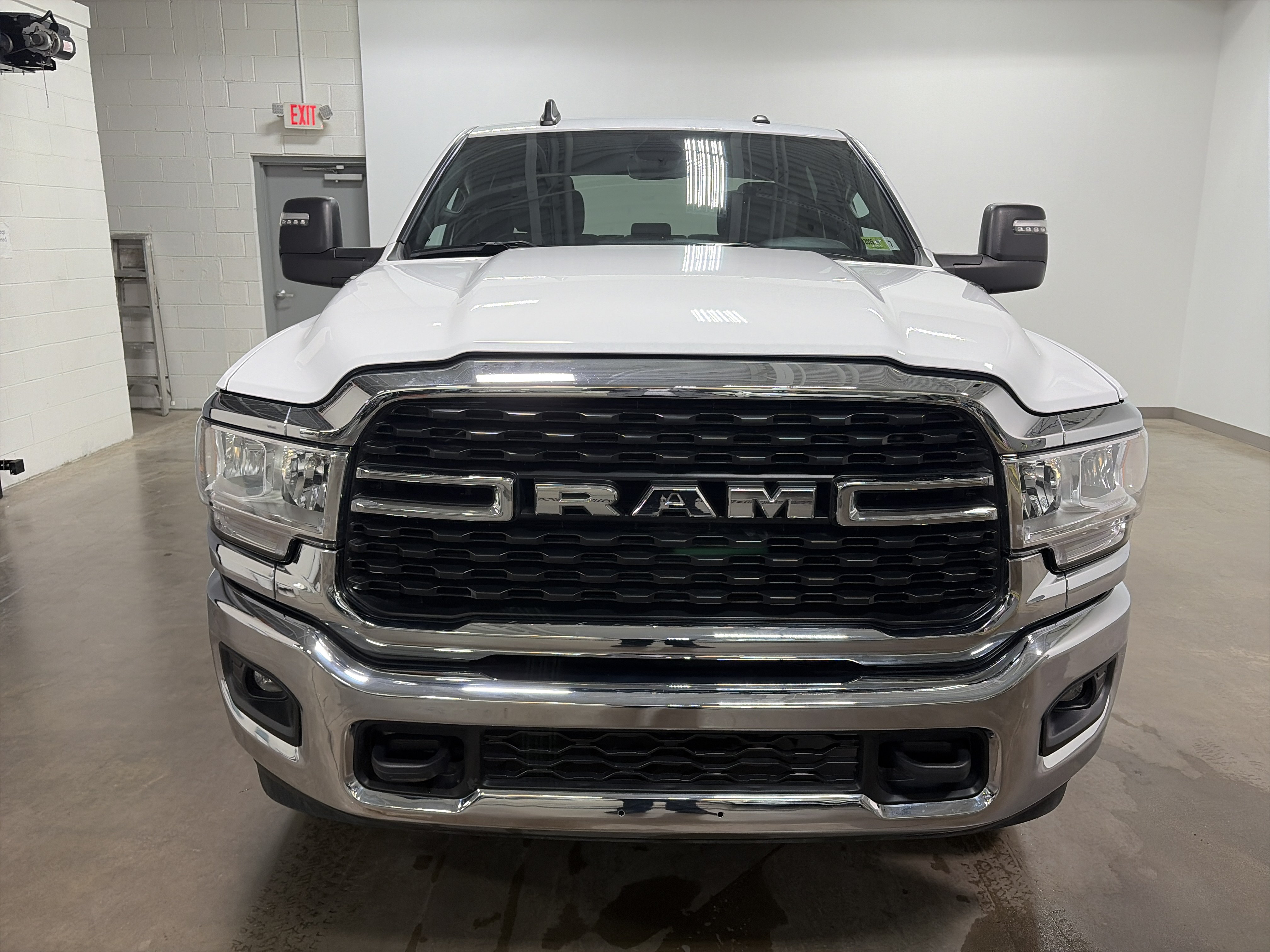 Used 2024 RAM 2500 Big Horn AWD/4WD image 7