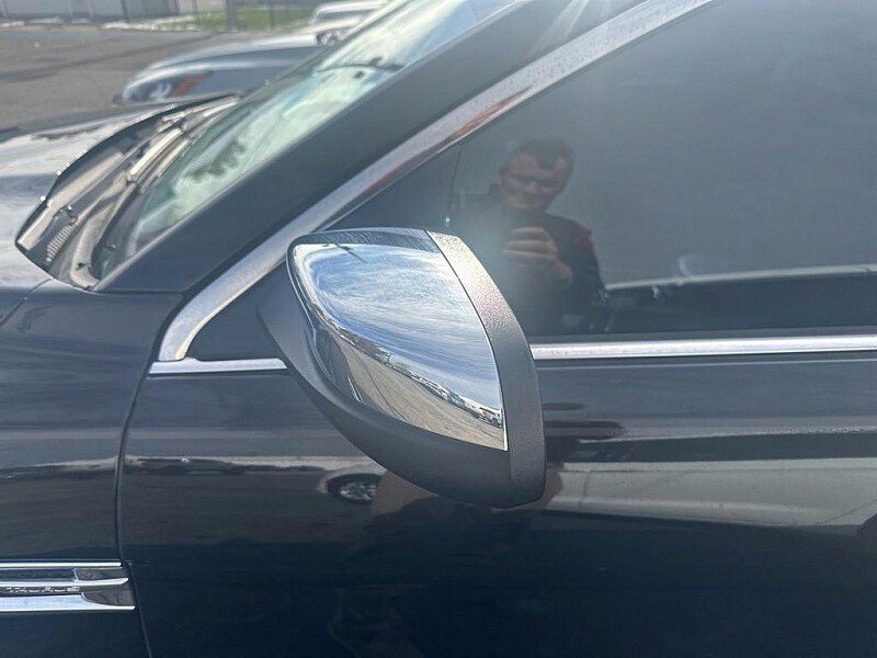 Used 2017 Ford Taurus Limited FWD image 7