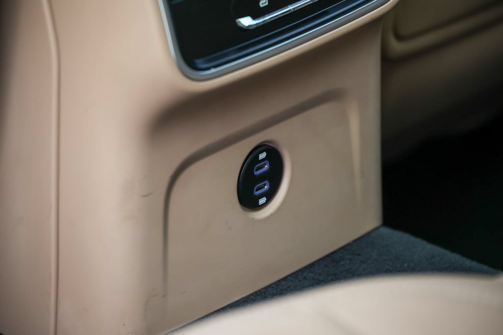 Certified 2023 Porsche Macan Turbo AWD/4WD image 43