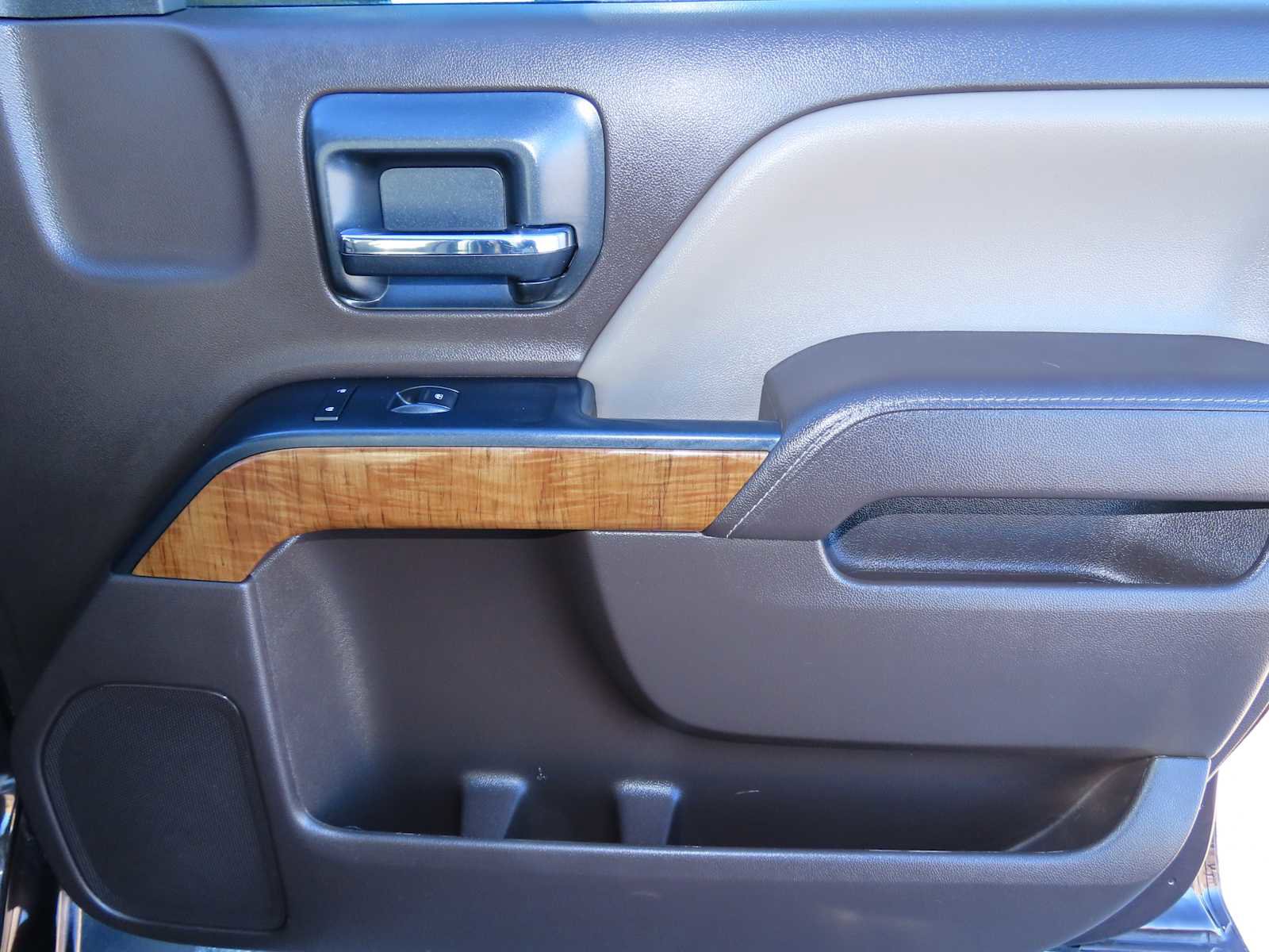 Used 2016 GMC Sierra 2500 SLE w/ SLE Preferred Package image 23