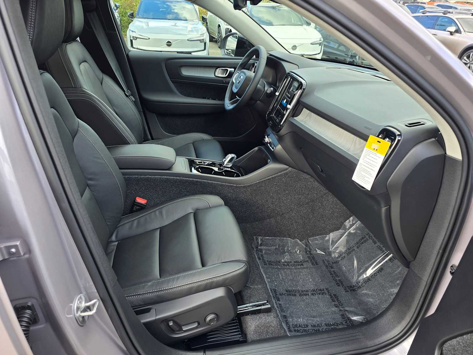 New 2026 Volvo XC40 B5 Plus w/ Protection Package Premier image 11