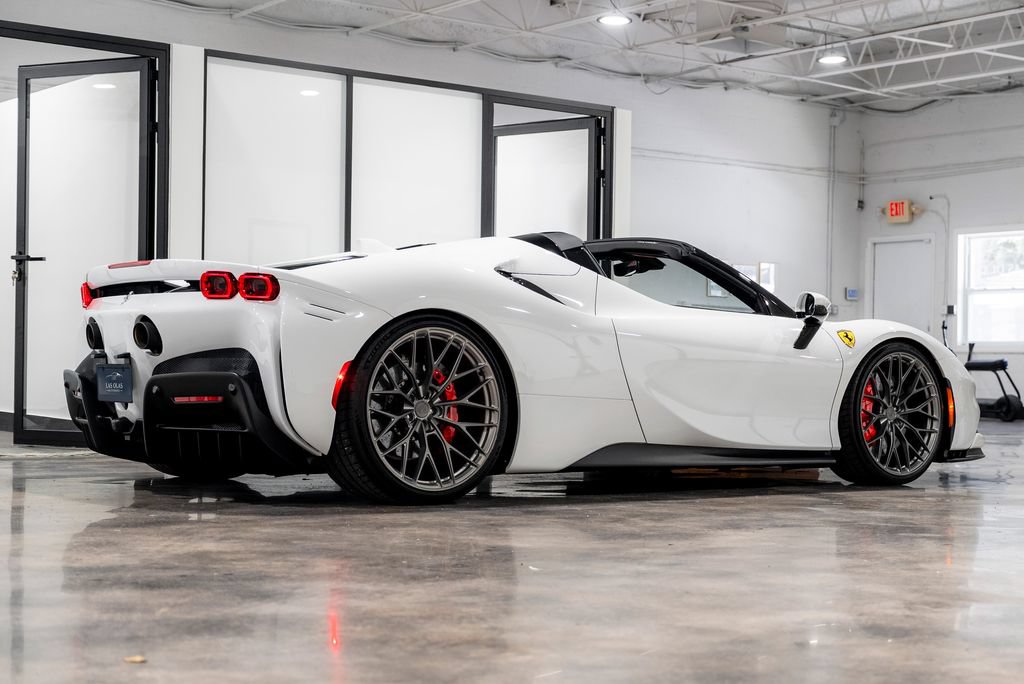 Used 2022 Ferrari SF90 Spider AWD/4WD image 18