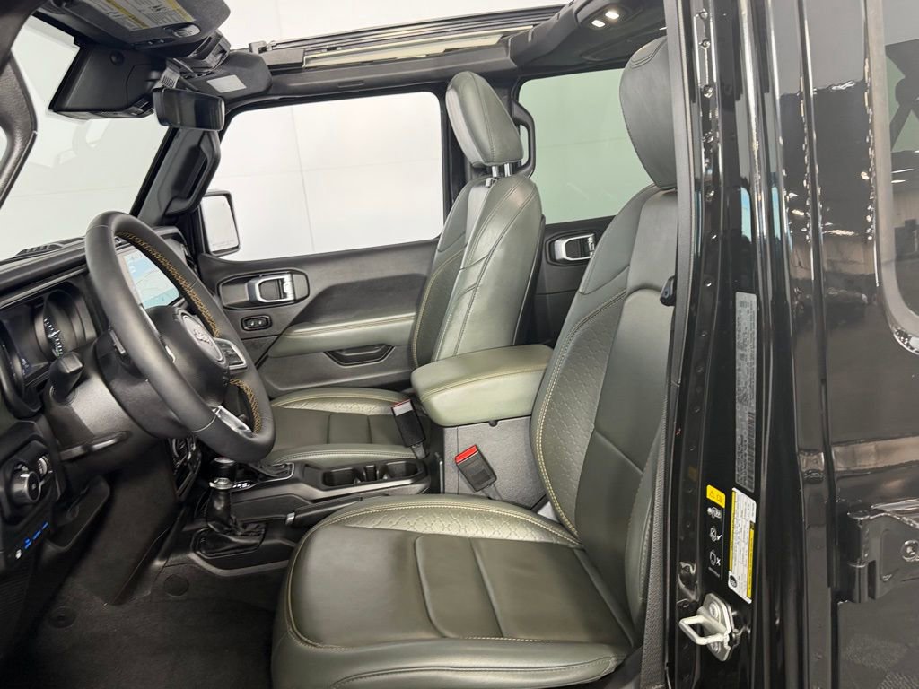 Used 2024 Jeep Wrangler High Altitude AWD/4WD image 22