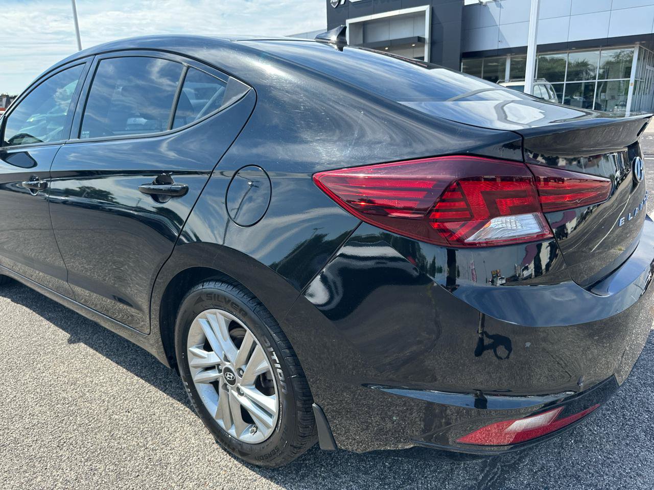 Used 2020 Hyundai Elantra Value Edition w/ Winter Weather Package FWD image 12