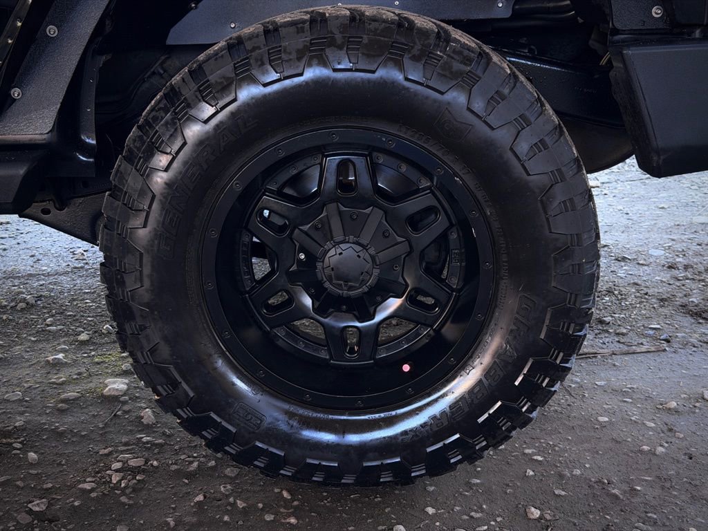 Used 2010 Jeep Wrangler Unlimited Islander image 59