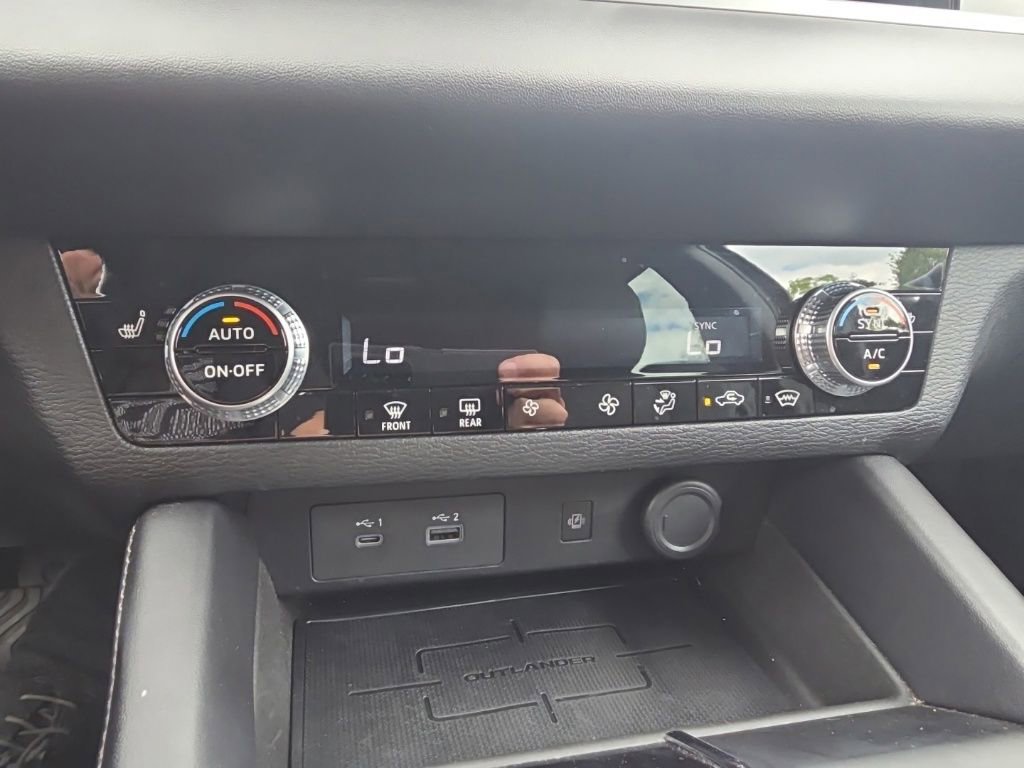 Used 2022 Mitsubishi Outlander SE AWD/4WD image 18