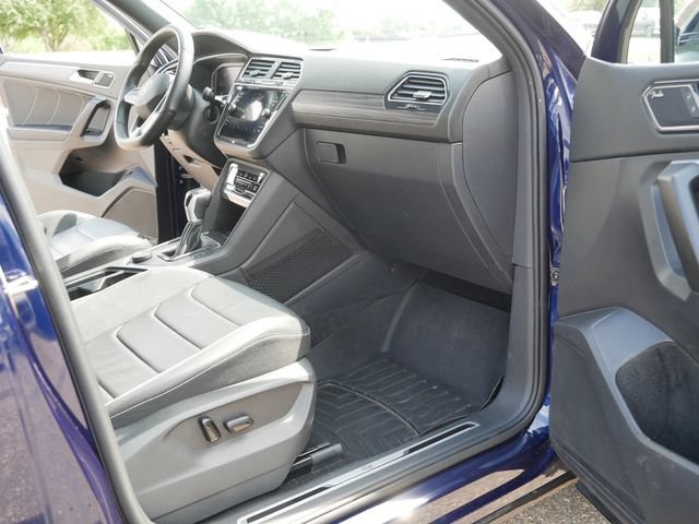 Certified 2023 Volkswagen Tiguan SEL R-Line AWD/4WD image 20