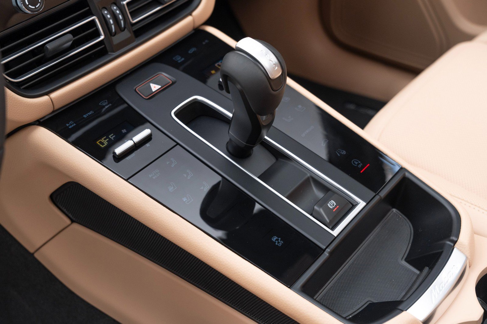 New 2025 Porsche Macan image 26