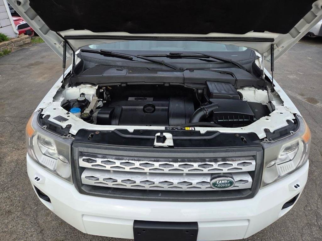 Used 2011 Land Rover LR2 HSE AWD/4WD image 34