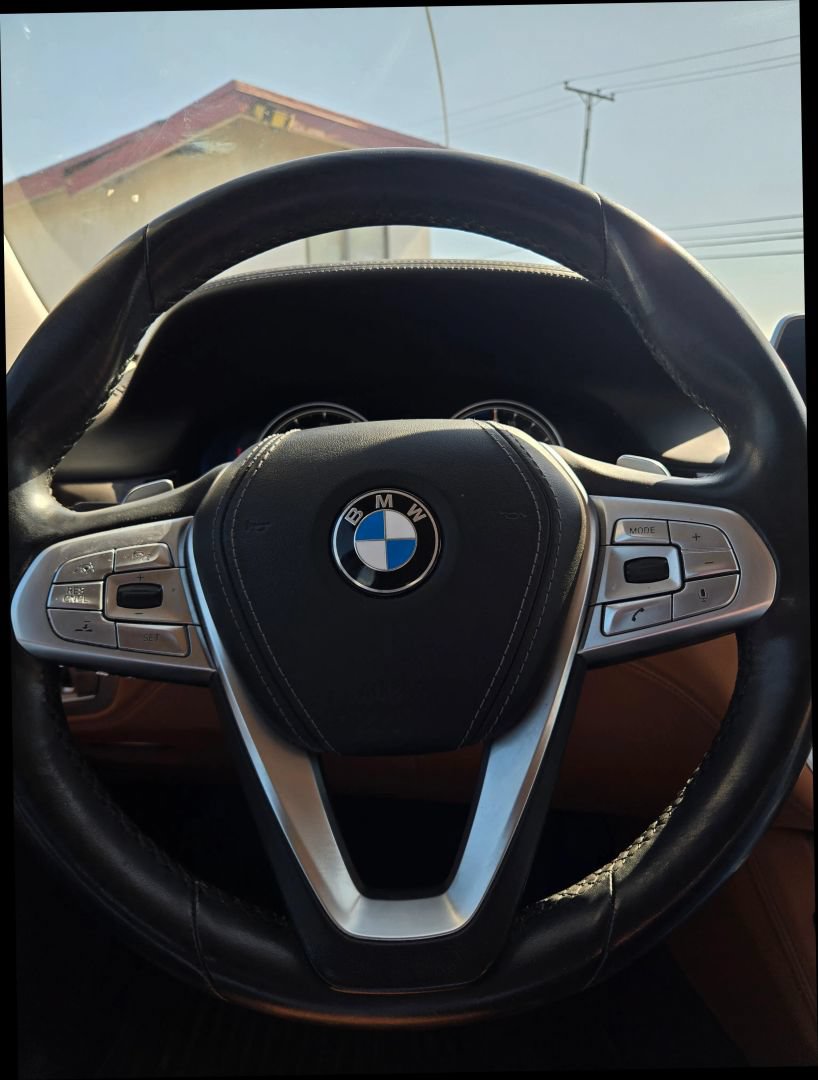 Used 2018 BMW 740e xDrive w/ Executive Package AWD/4WD image 21