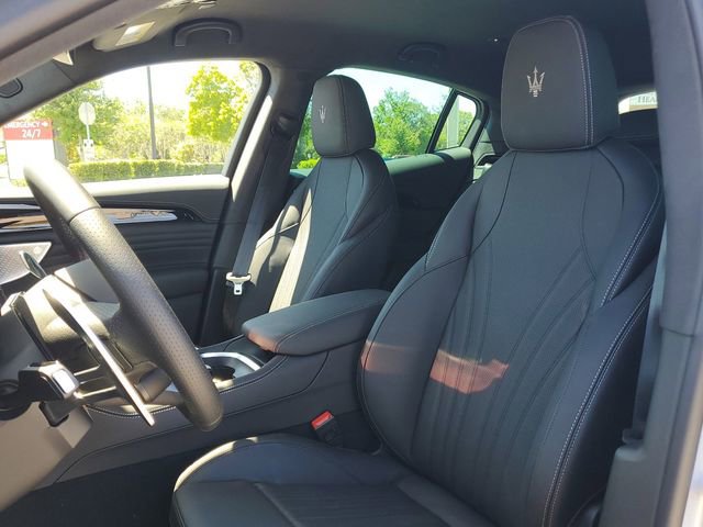 New 2024 Maserati Grecale GT image 17