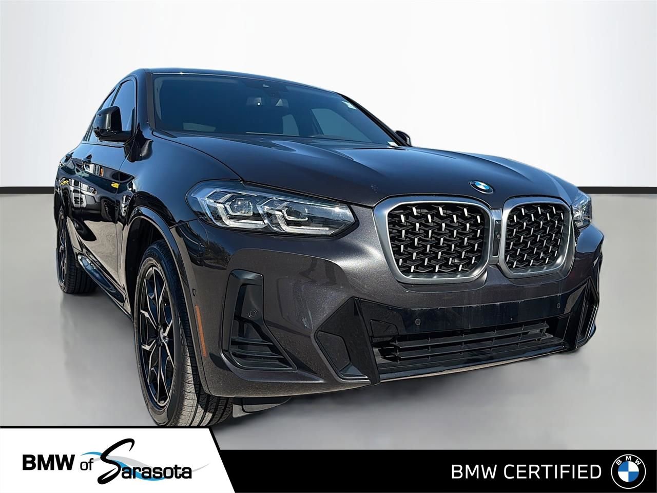 Certified 2025 BMW X4 xDrive30i image 1