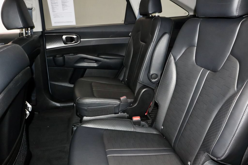 Used 2025 Kia Sorento EX FWD image 23