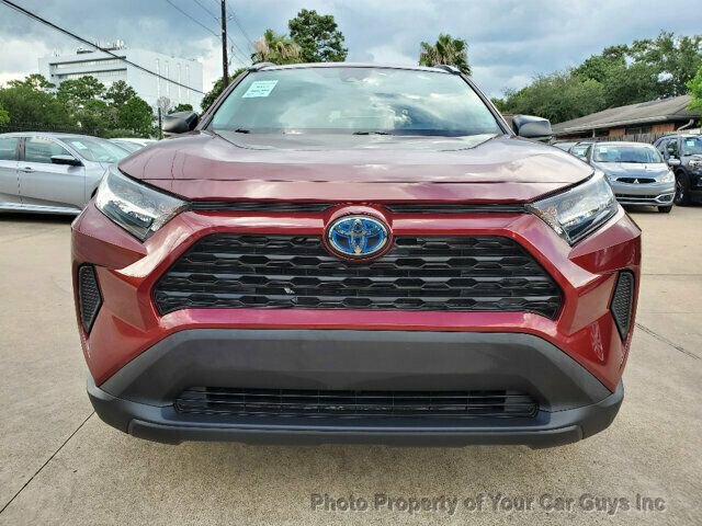 Used 2022 Toyota RAV4 LE image 4