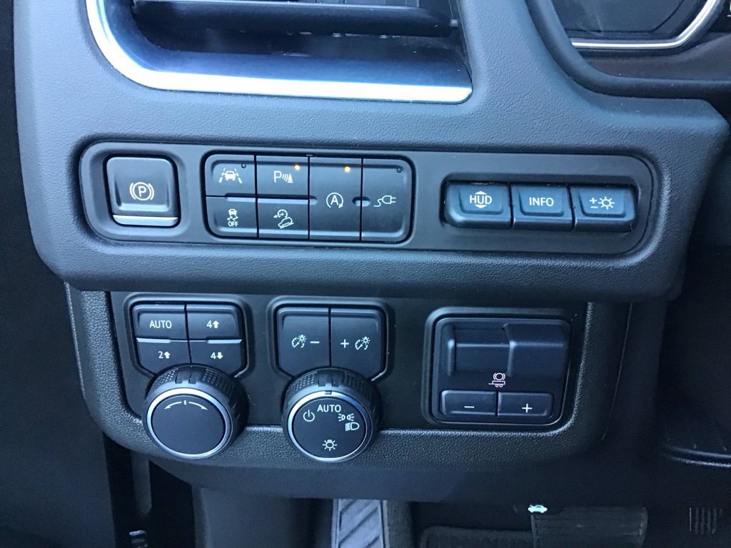 Used 2021 Chevrolet Tahoe High Country w/ Premium Package AWD/4WD image 20