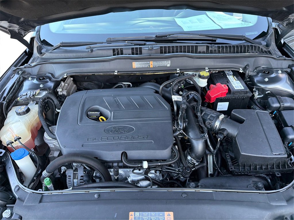 Used 2018 Ford Fusion SE image 12