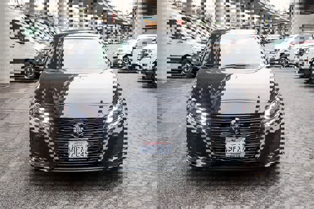 Used 2024 Nissan Altima 2.5 SV image 2