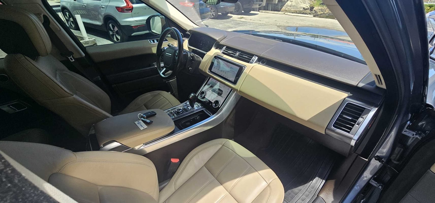 Used 2018 Land Rover Range Rover Sport SE AWD/4WD image 30