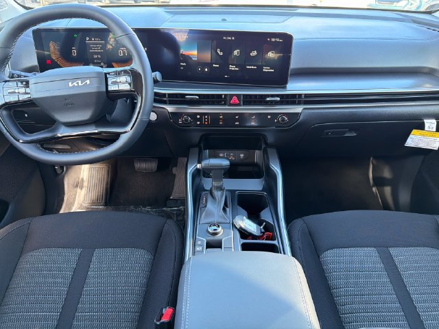 New 2026 Kia Sorento LX FWD image 9