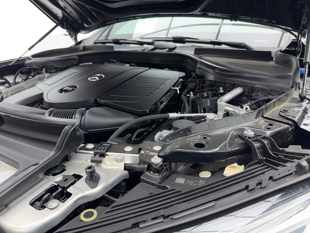 Used 2024 Mercedes-Benz GLC 300 image 16