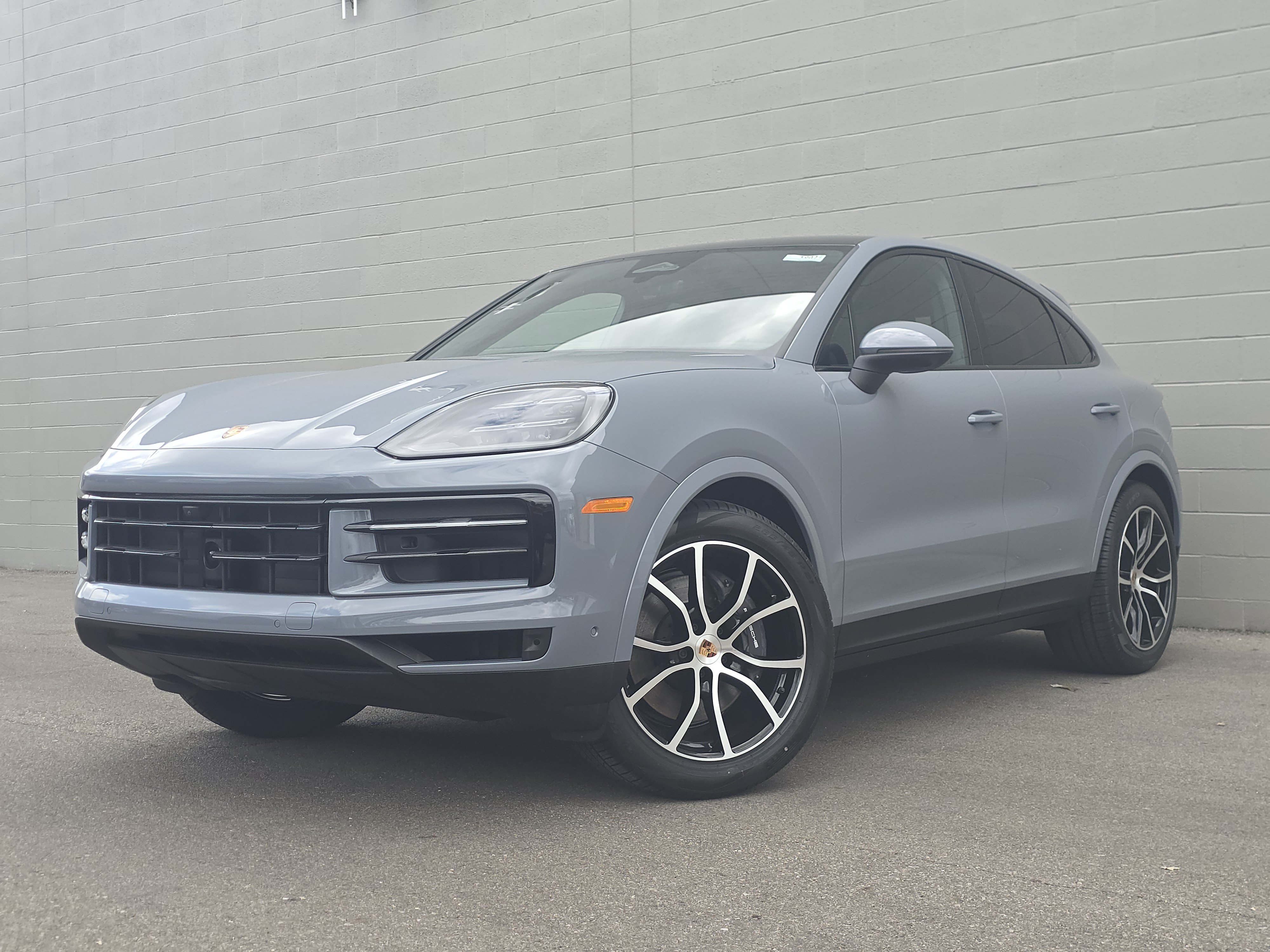 New 2026 Porsche Cayenne Coupe AWD/4WD image 1
