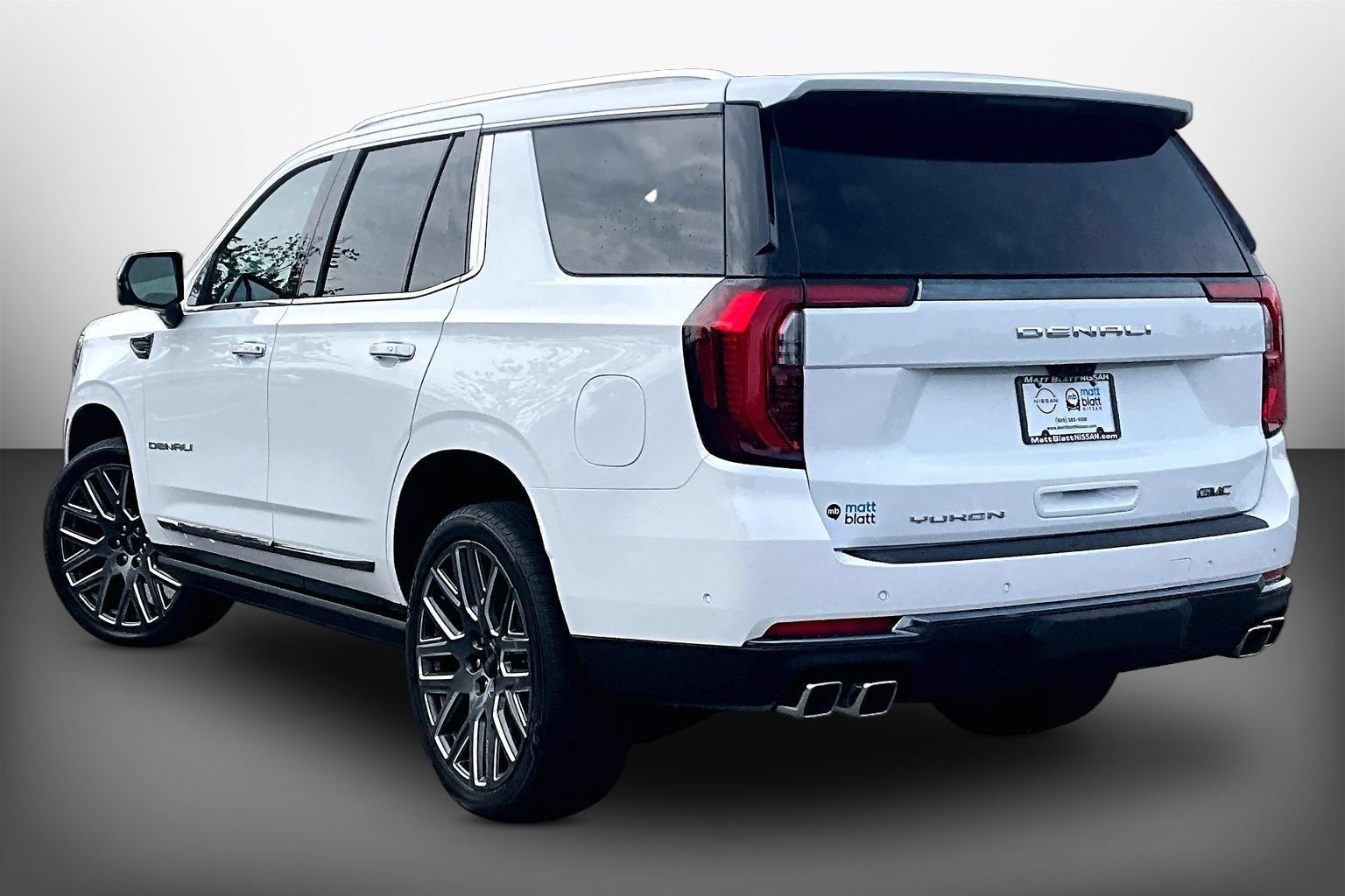 Used 2026 GMC Yukon Denali Ultimate AWD/4WD image 11