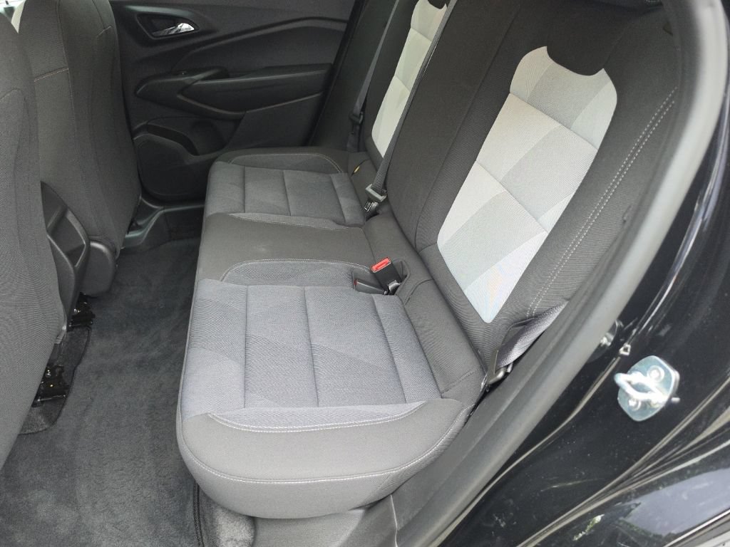 Certified 2024 Chevrolet Trax RS FWD image 23