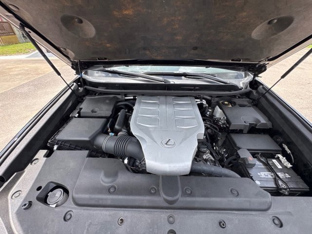 Used 2023 Lexus GX 460 Luxury w/ Sport Design Package image 12