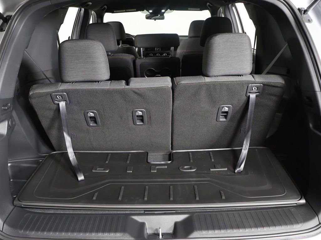 Used 2025 Honda Pilot Sport image 19