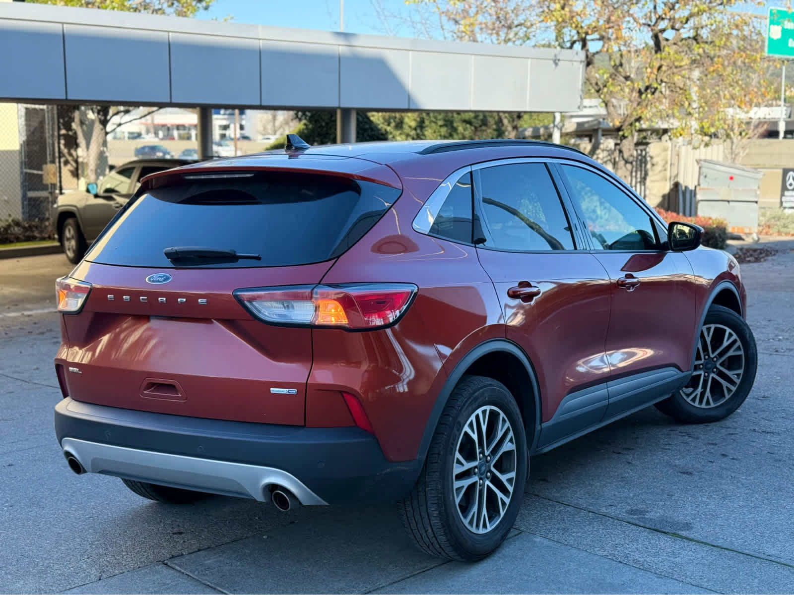 Used 2020 Ford Escape SEL image 5