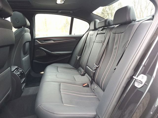 Used 2023 BMW 530i xDrive w/ Premium Package image 10