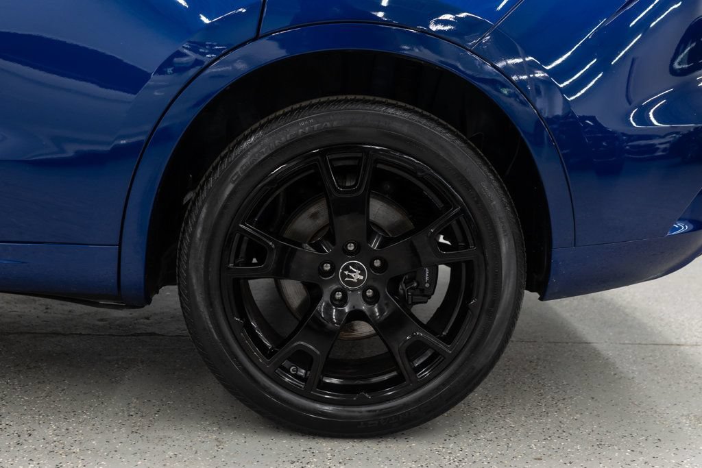 Used 2022 Maserati Levante GT AWD/4WD image 31