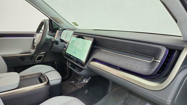 Used 2023 Rivian R1T Adventure image 21