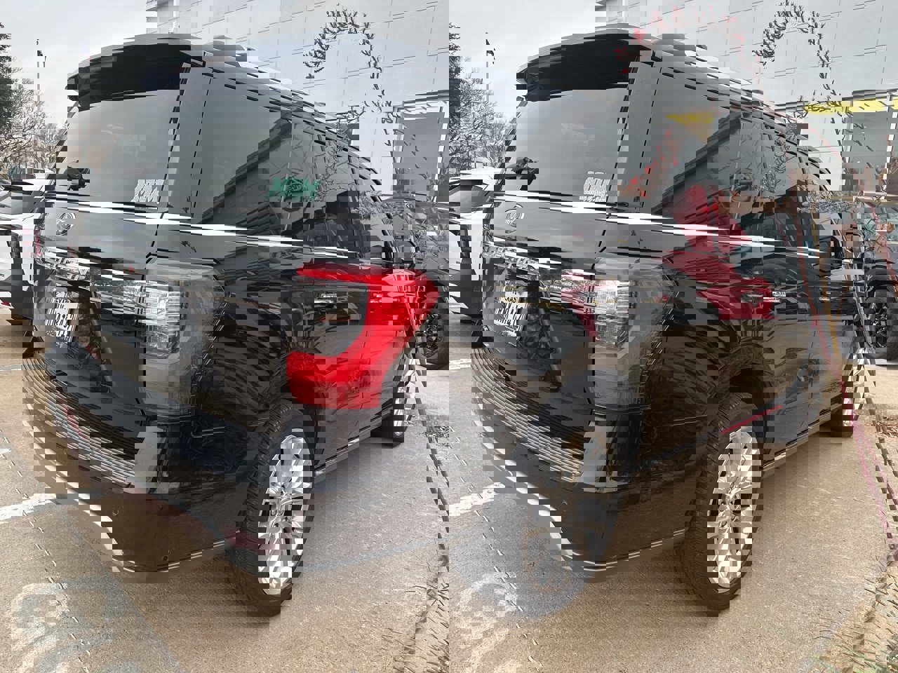 Used 2018 Ford Expedition Limited w/ Equipment Group 302A image 4