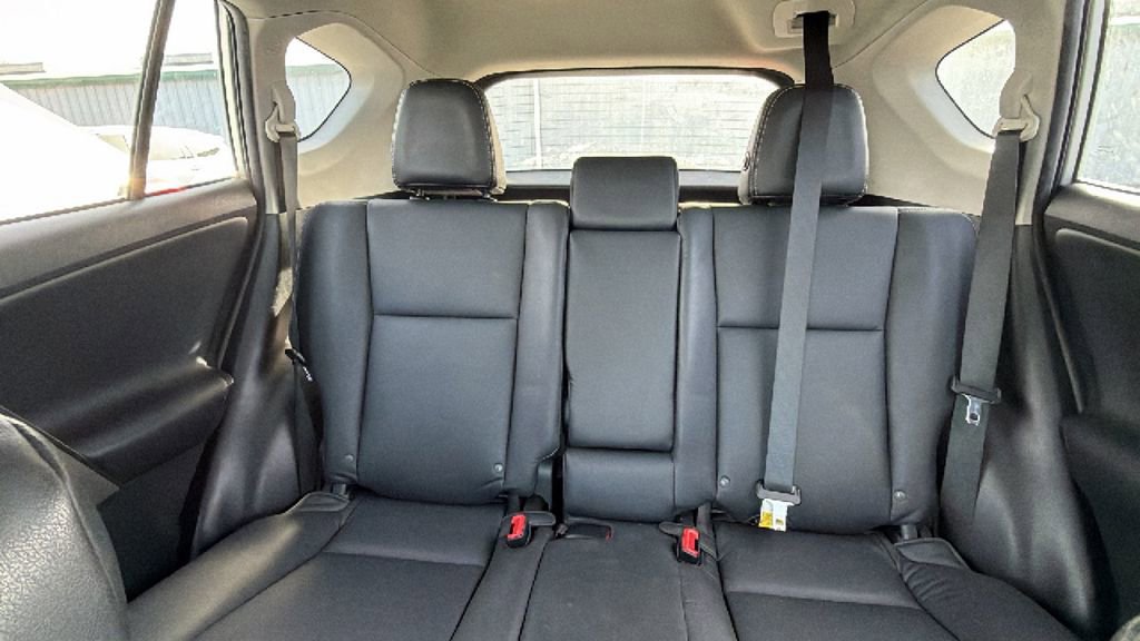 Used 2015 Toyota RAV4 Limited w/ Technology Package image 13