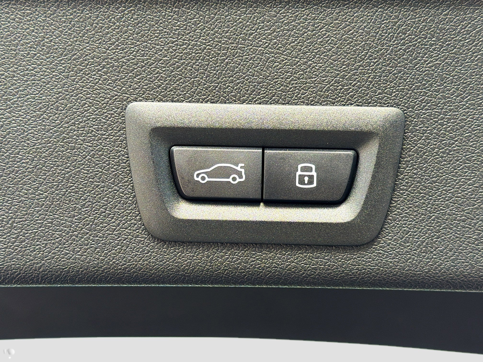 New 2026 BMW X6 xDrive40i image 13