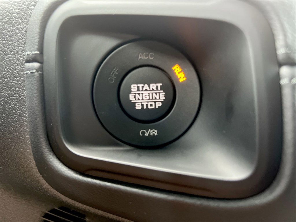 Used 2024 Jeep Gladiator Mojave w/ Safety Group image 15