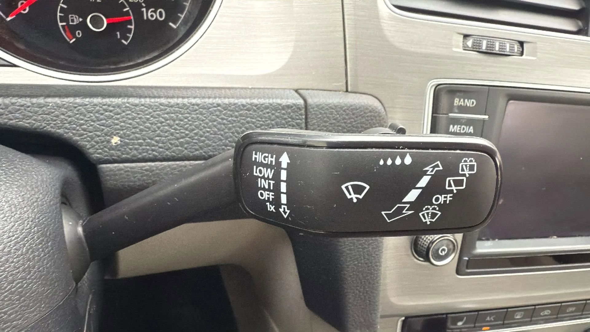 Used 2016 Volkswagen Golf Limited Edition image 13