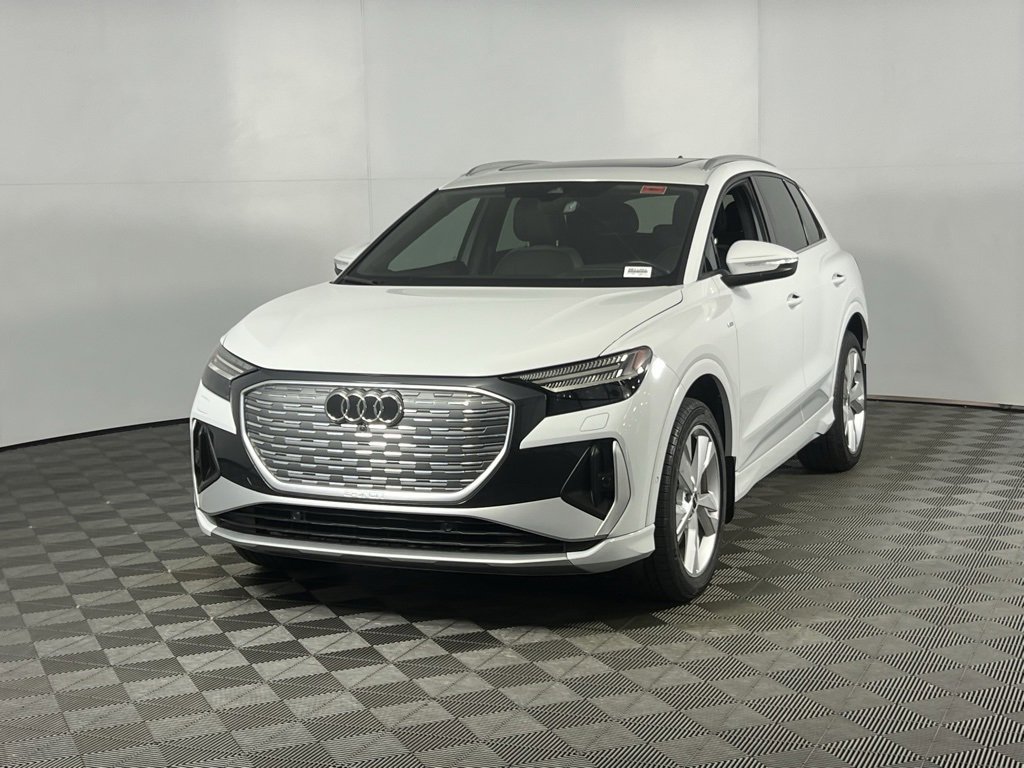 Used 2023 Audi Q4 e-tron Prestige w/ 20" Wheel Package image 3
