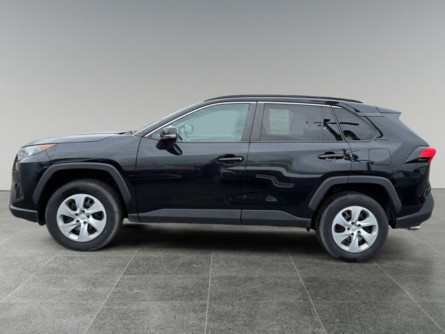 Used 2020 Toyota RAV4 LE image 2