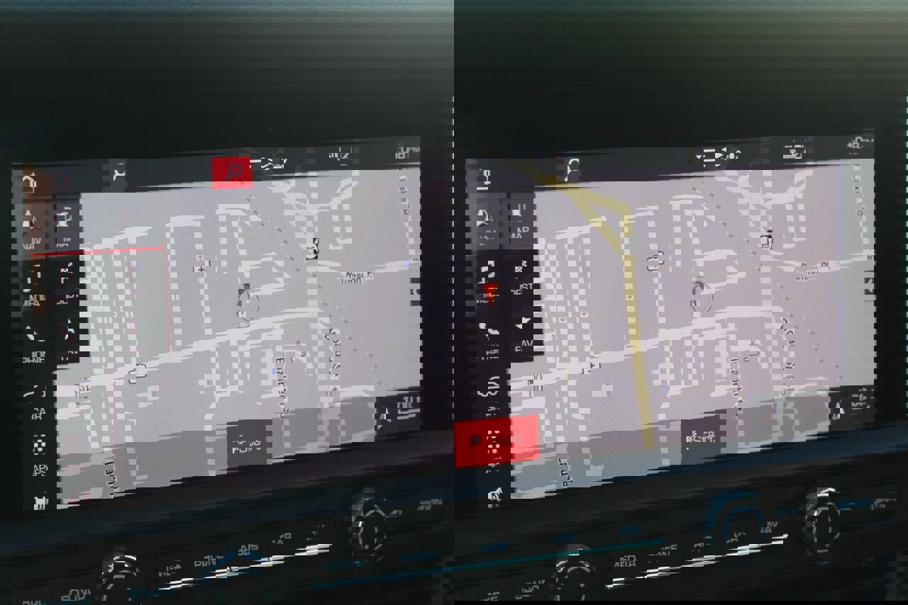 Used 2020 Porsche Macan image 9