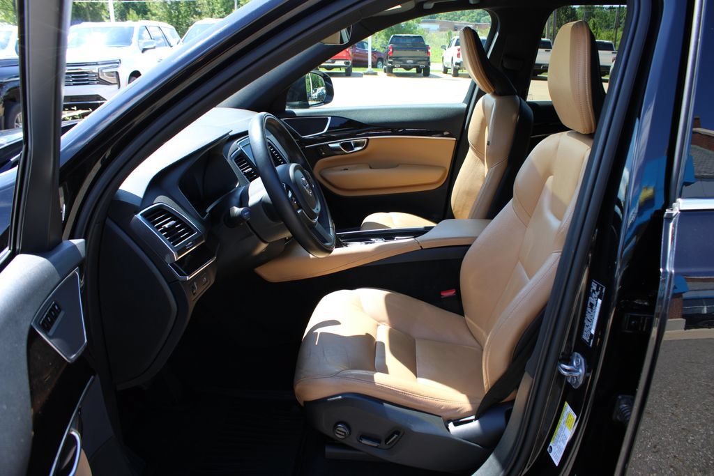 Used 2019 Volvo XC90 T6 Momentum w/ Advanced Package AWD/4WD image 10