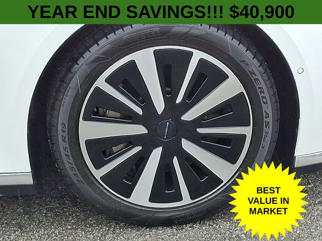 Used 2023 Lucid Air Pure image 9