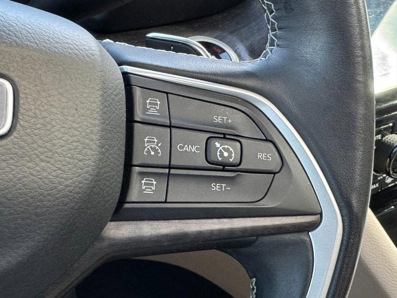 Used 2021 Jeep Grand Cherokee L Limited w/ Luxury Tech Group II image 20