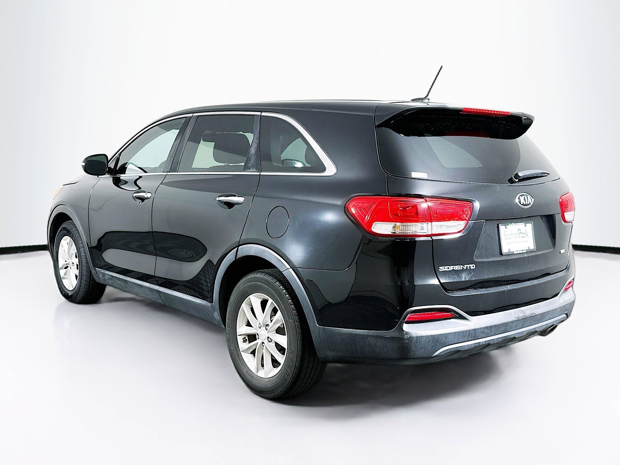 Used 2016 Kia Sorento L FWD image 5