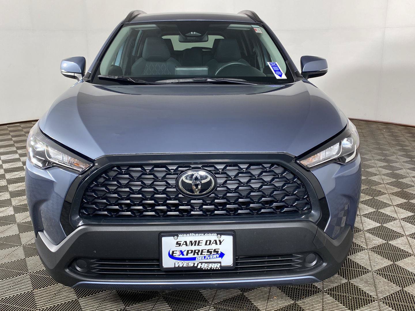 Used 2024 Toyota Corolla Cross LE AWD/4WD image 8